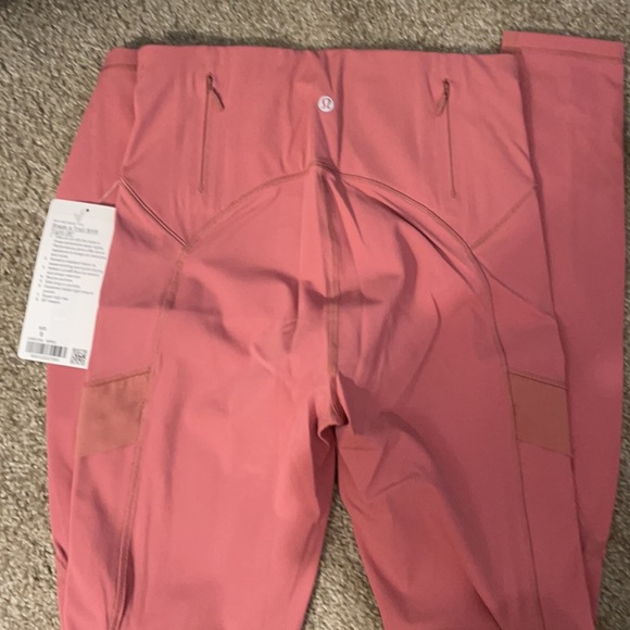 NWT Lululemon Break a Trail leggings - Picture 3 of 3